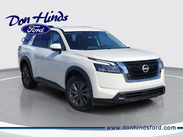 2024 Nissan Pathfinder SV