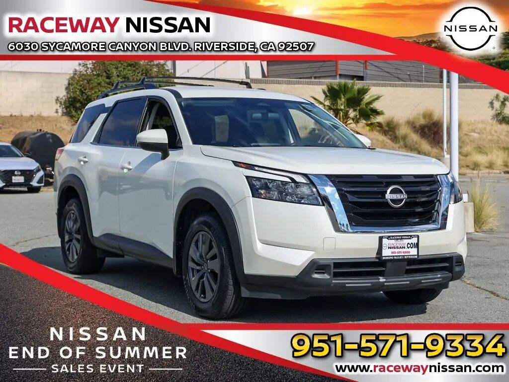2024 Nissan Pathfinder SV — photo 1 of 13