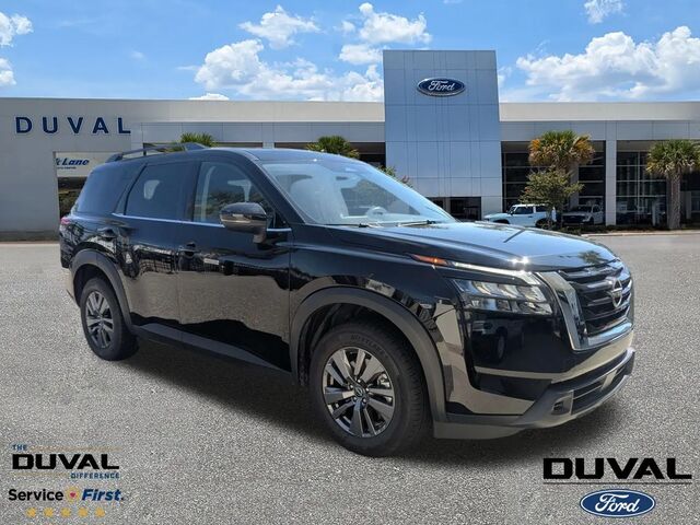 2025 Nissan Pathfinder SV