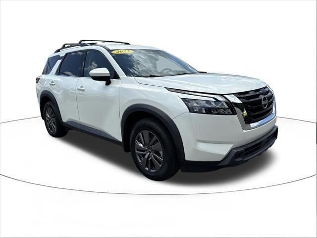 2023 Nissan Pathfinder SV — photo 1 of 13