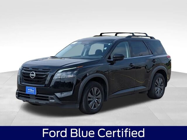 2023 Nissan Pathfinder SV