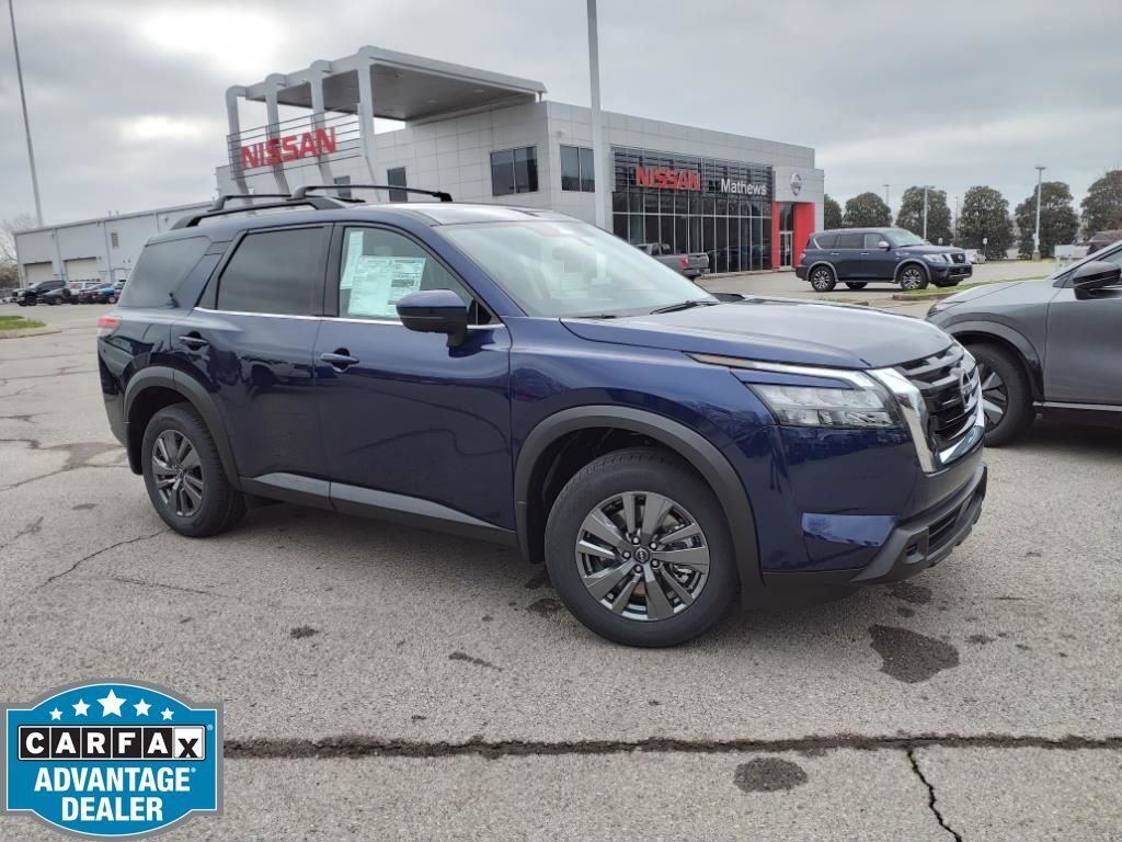 2024 Nissan Pathfinder SV — photo 1 of 13
