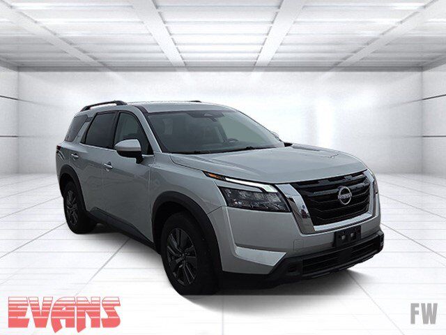 2024 Nissan Pathfinder SV — photo 1 of 13