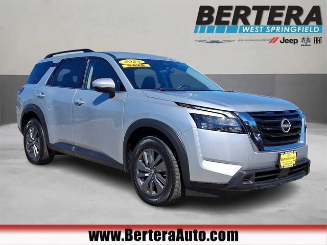 2024 Nissan Pathfinder SV