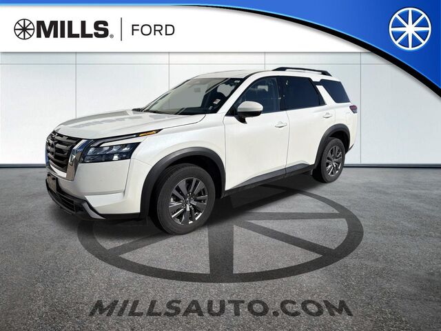 2024 Nissan Pathfinder SV