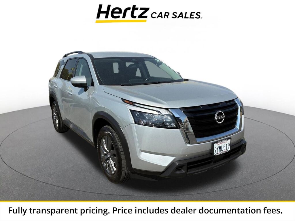 2025 Nissan Pathfinder SV — photo 1 of 11