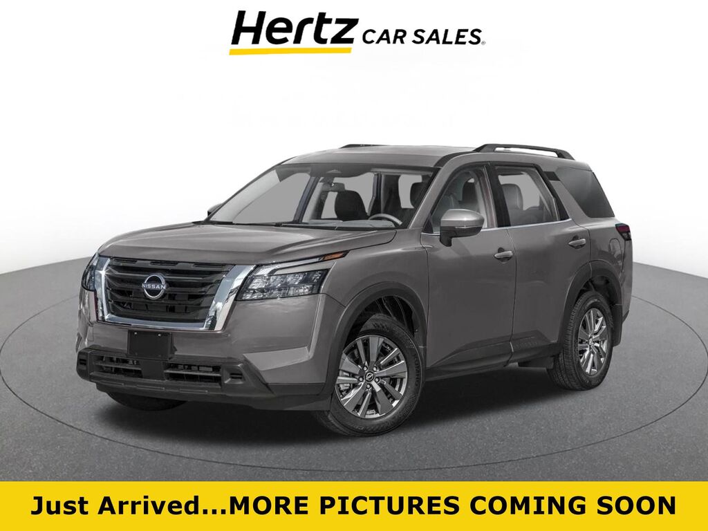 2025 Nissan Pathfinder SV — photo 1 of 4