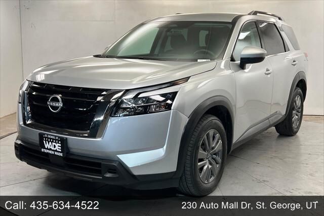 2025 Nissan Pathfinder SV — photo 1 of 13