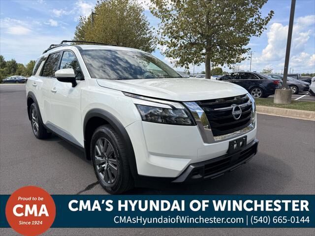 2024 Nissan Pathfinder SV — photo 1 of 13