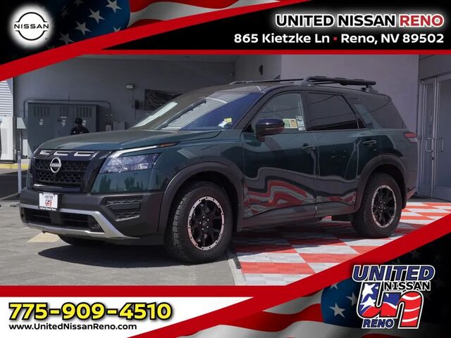 2025 Nissan Pathfinder SV