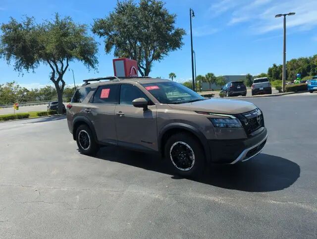 2023 Nissan Pathfinder Rock Creek — photo 1 of 13