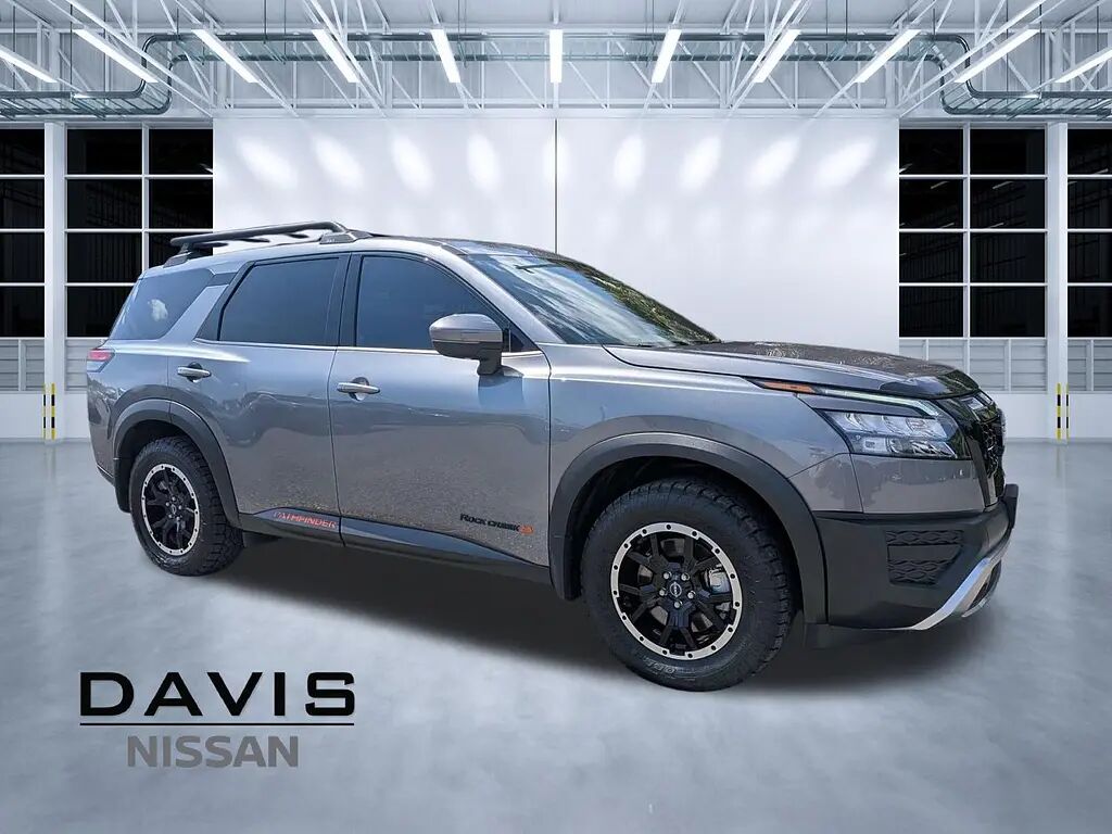 2025 Nissan Pathfinder Rock Creek — photo 1 of 13