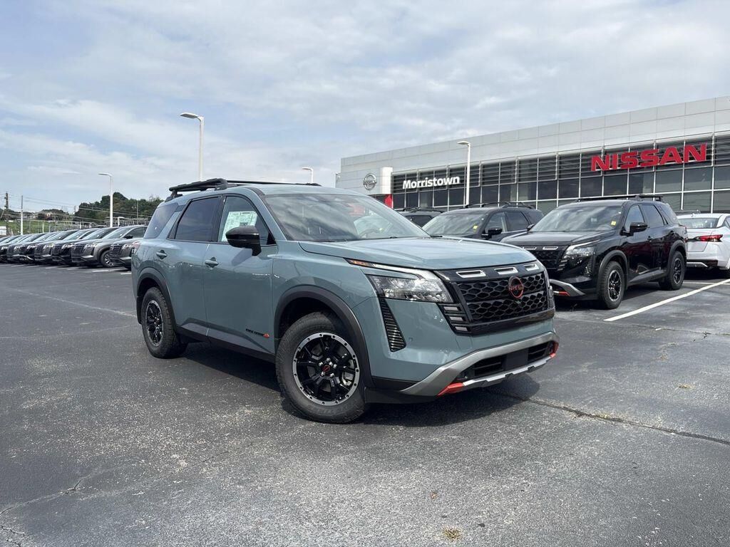 2026 Nissan Pathfinder SV — photo 1 of 13