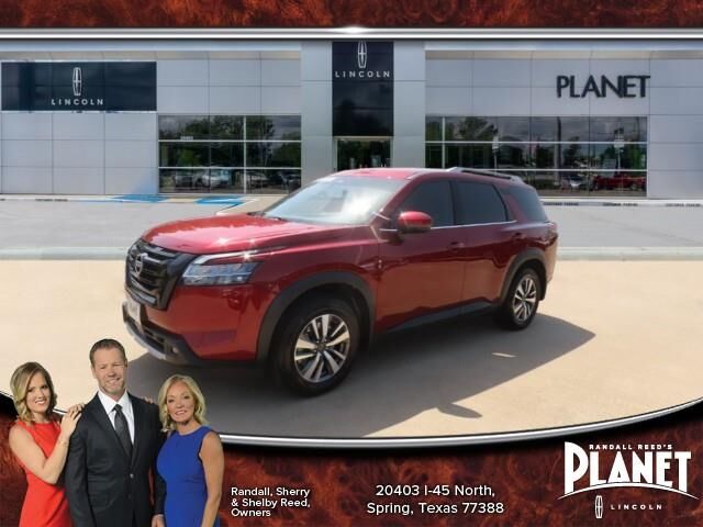 2024 Nissan Pathfinder SL
