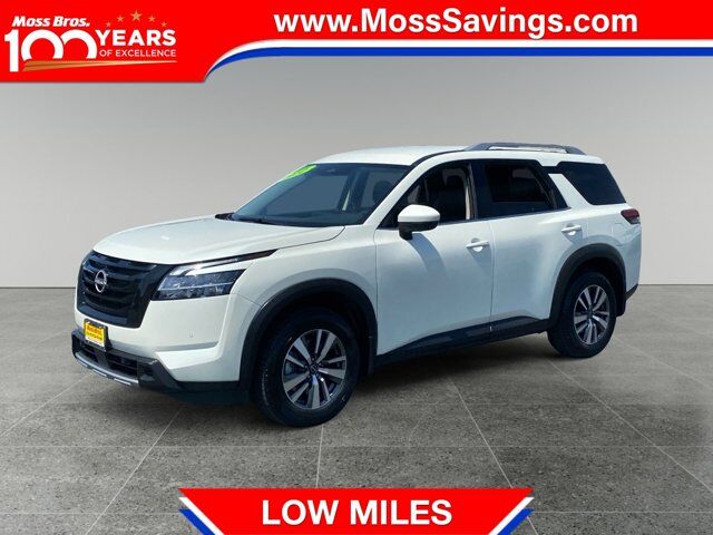 2024 Nissan Pathfinder SL