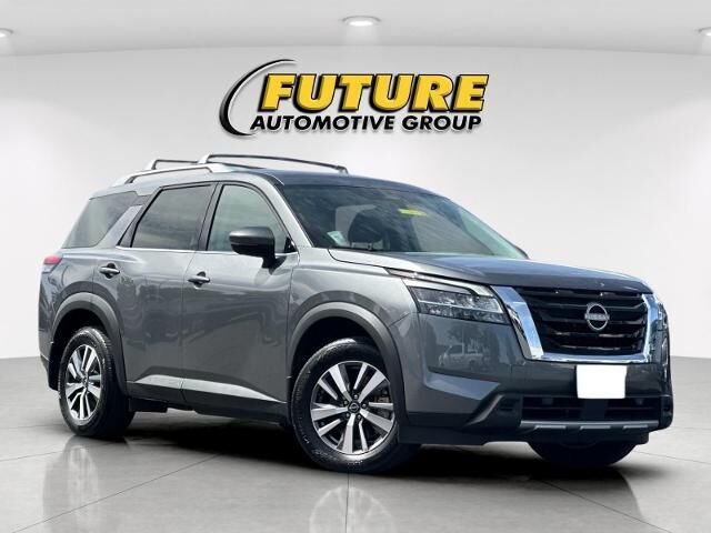 2024 Nissan Pathfinder SL