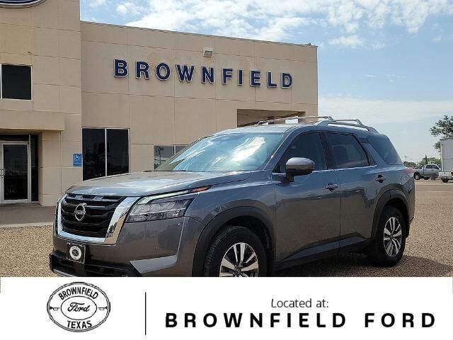 2022 Nissan Pathfinder SL