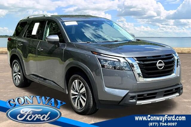2025 Nissan Pathfinder SL