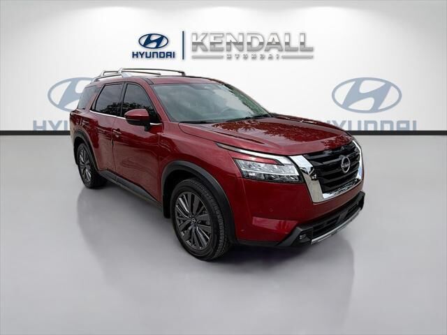 2022 Nissan Pathfinder SL