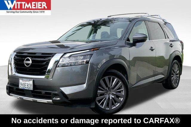 2023 Nissan Pathfinder SL