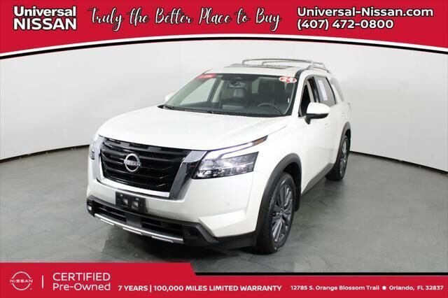 2024 Nissan Pathfinder SL