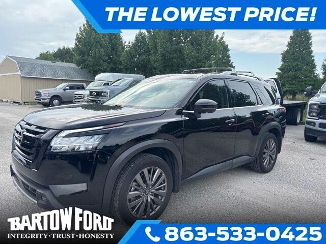 2024 Nissan Pathfinder SL
