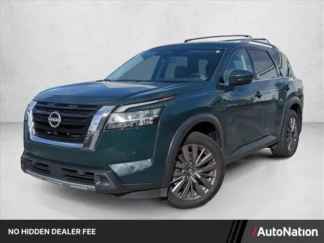 2024 Nissan Pathfinder SL
