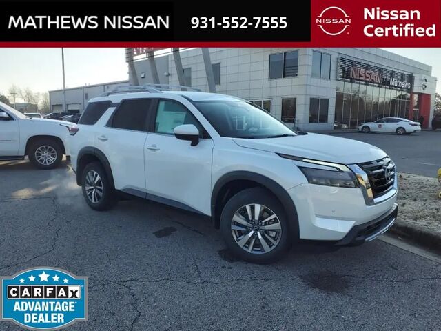 2025 Nissan Pathfinder SL