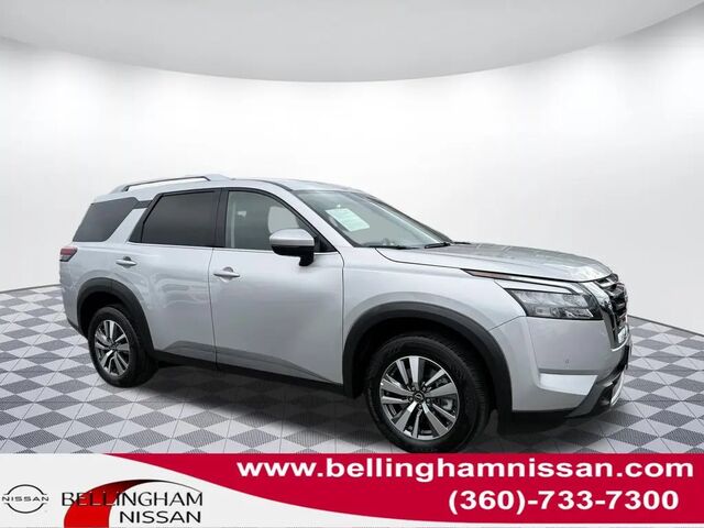 2025 Nissan Pathfinder SL