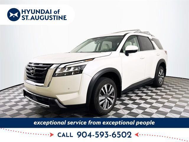 2023 Nissan Pathfinder SL