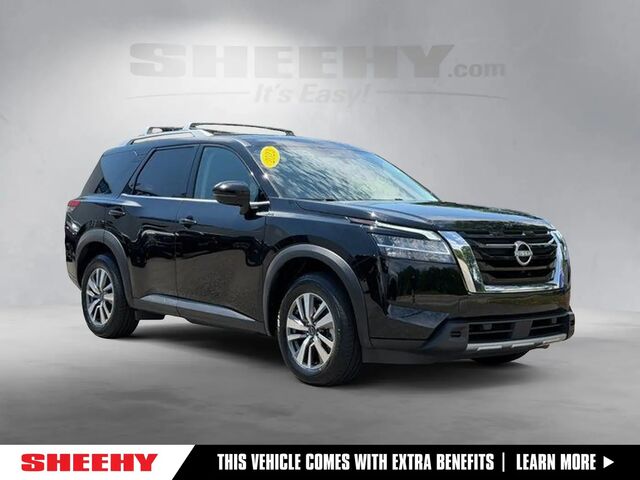 2023 Nissan Pathfinder SL