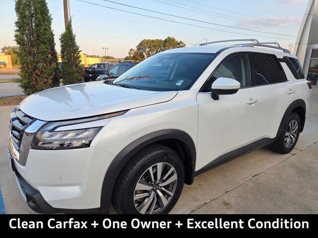 2025 Nissan Pathfinder SL