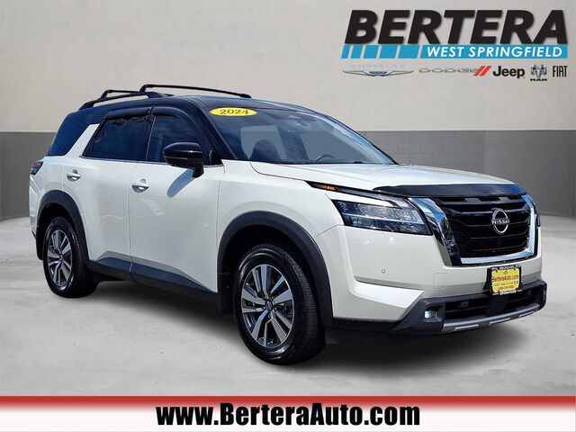 2024 Nissan Pathfinder SL