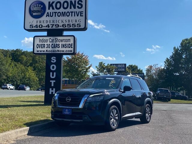 2022 Nissan Pathfinder SL