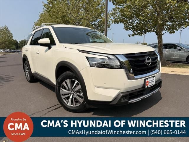 2022 Nissan Pathfinder SL