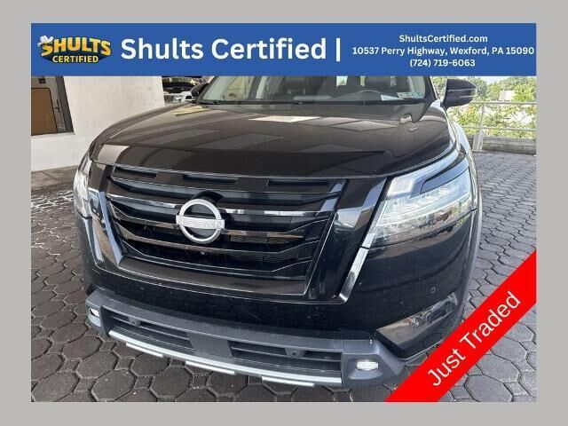 2023 Nissan Pathfinder SL