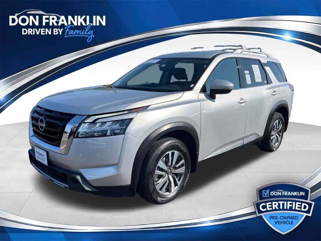 2024 Nissan Pathfinder SL — photo 1 of 13