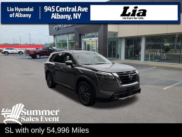 2023 Nissan Pathfinder SL