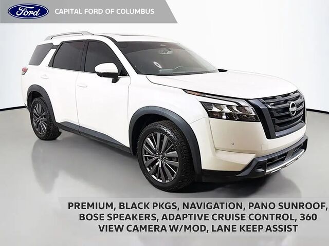 2023 Nissan Pathfinder SL