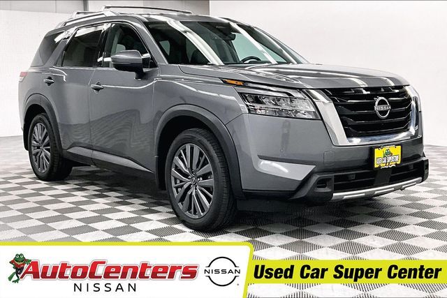 2023 Nissan Pathfinder SL