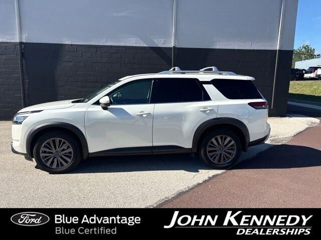 2024 Nissan Pathfinder SL