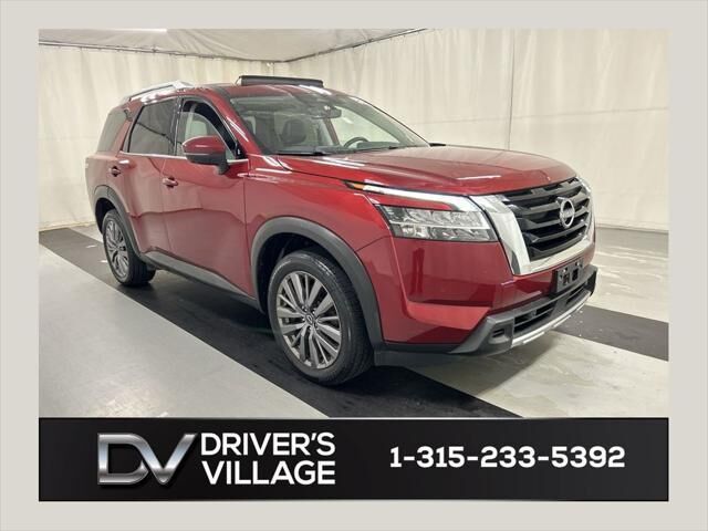 2023 Nissan Pathfinder SL