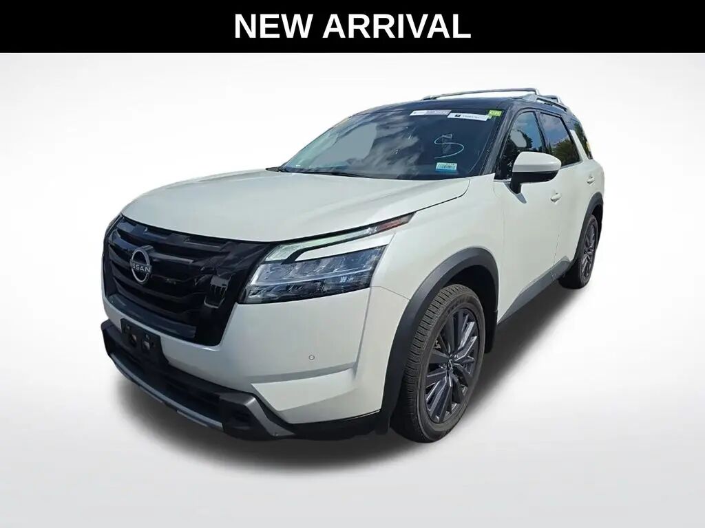 2024 Nissan Pathfinder SL — photo 1 of 7