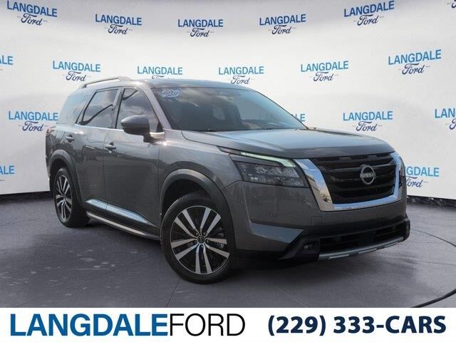 2025 Nissan Pathfinder Platinum
