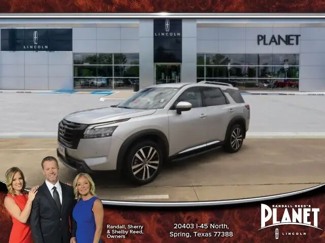 2024 Nissan Pathfinder Platinum
