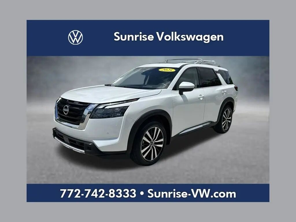 2025 Nissan Pathfinder Platinum