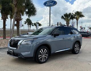 2022 Nissan Pathfinder Platinum