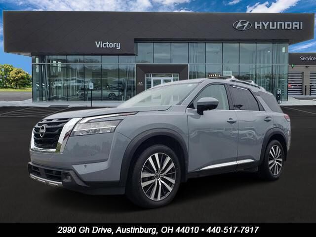 2022 Nissan Pathfinder Platinum