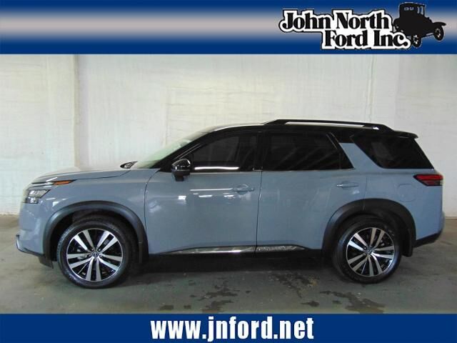 2025 Nissan Pathfinder Platinum