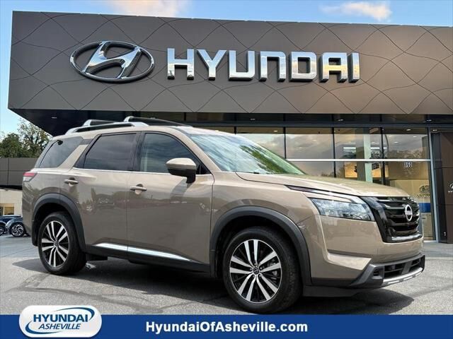 2025 Nissan Pathfinder Platinum